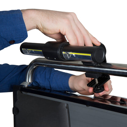 Éclairage et minuterie du gril montés sur la poignée